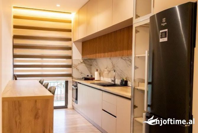 Shtepi me qera 2+1 ne Tirane - 55,000 Leke