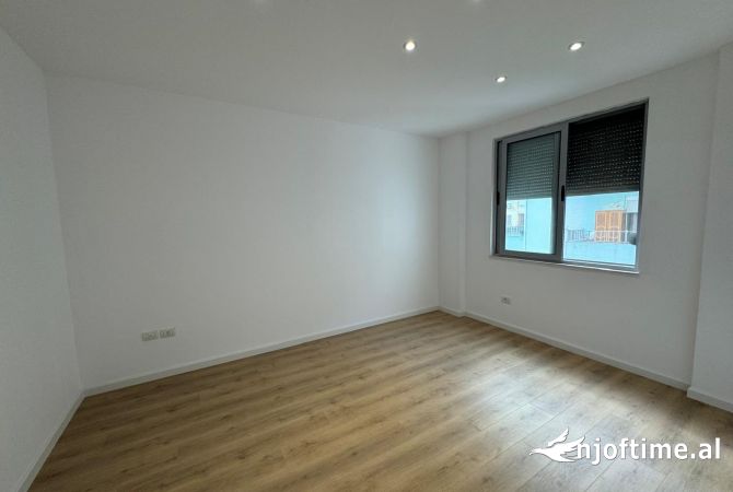 Shtepi ne shitje 2+1 ne Tirane - 175,000 Euro