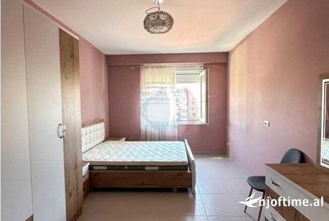 Shtepi me qera 2+1 ne Tirane - 700 Euro