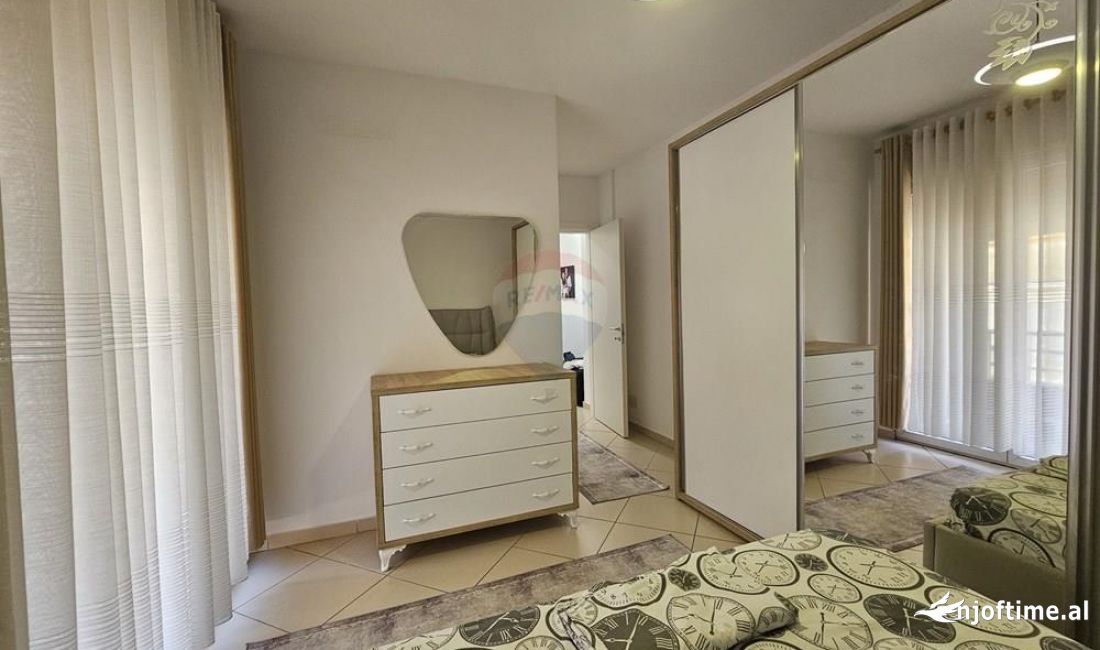 Shtepi me qera Apartament ne Tirane, 2+1, Mobilimi E mobiluar, Pagesa 800  Euro.