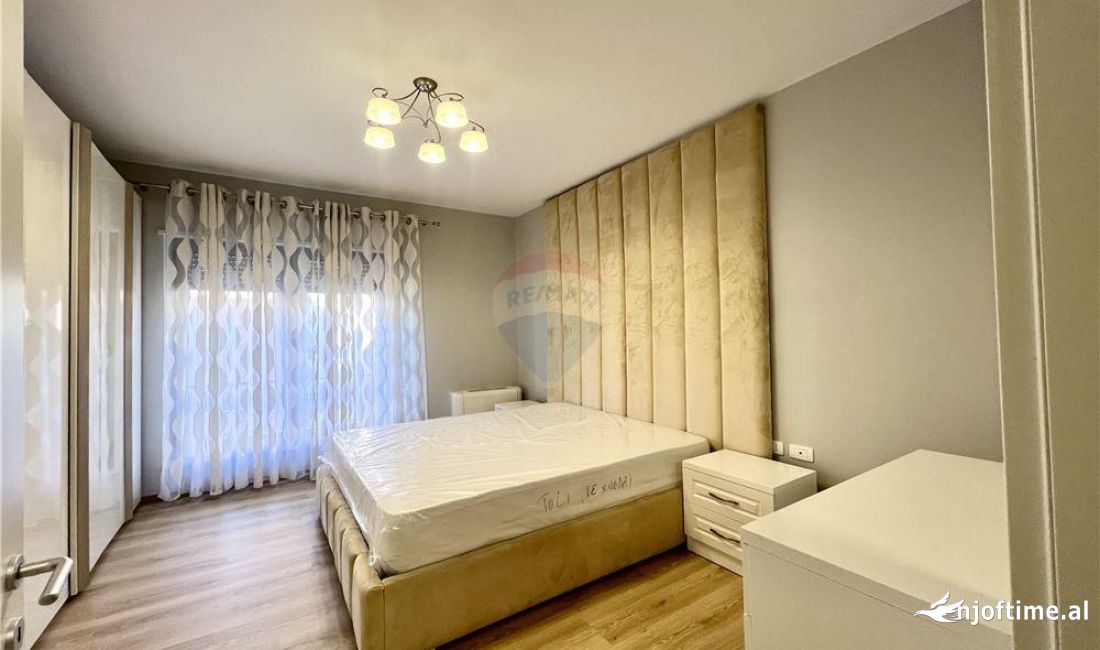 Shtepi me qera Apartament ne Tirane, 2+1, Mobilimi E mobiluar, Pagesa 1,100  Euro.