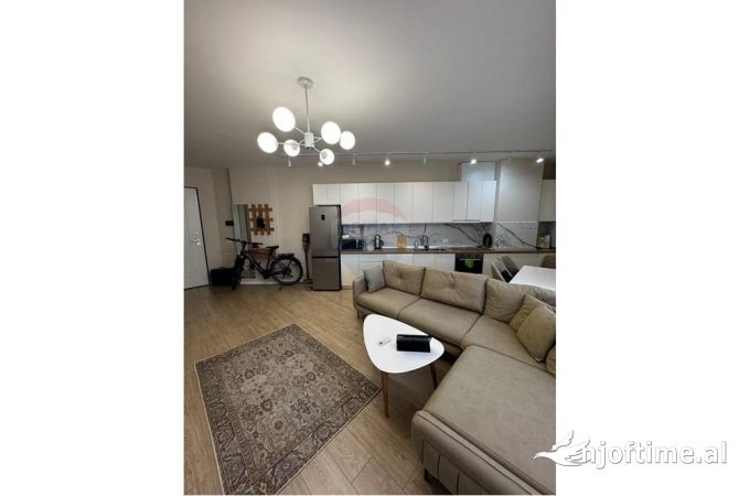 Shtepi me qera 1+1 ne Tirane - 700 Euro