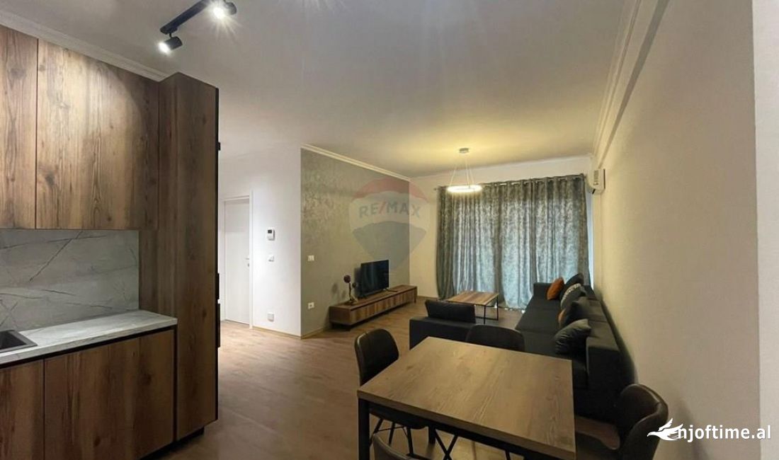 Shtepi me qera Apartament ne Tirane, 1+1, Mobilimi E mobiluar, Pagesa 700  Euro.