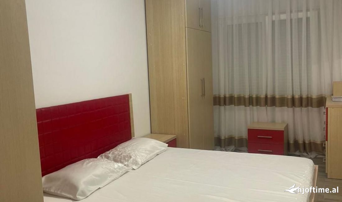 Shtepi me qera Apartament ne Tirane, 2+1, Mobilimi E mobiluar, Pagesa 600  Euro.