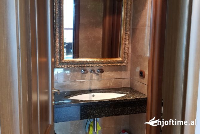 Ambient biznesi me qera 3+1 ne Tirane - 850 Euro