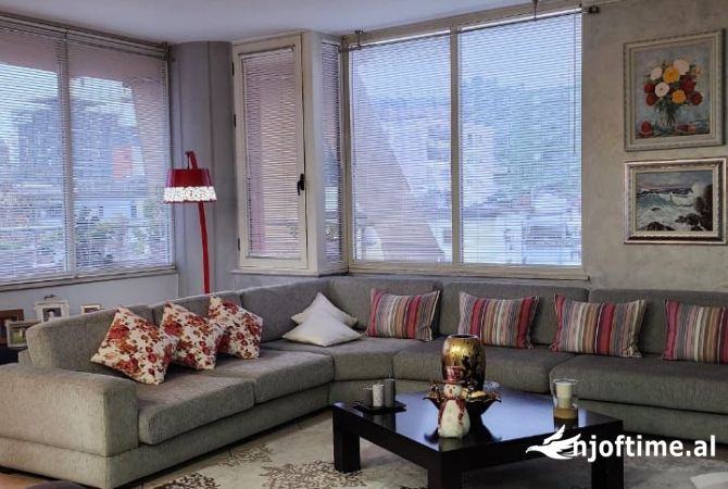 Shtepi me qera 2+1 ne Tirane - 800 Euro