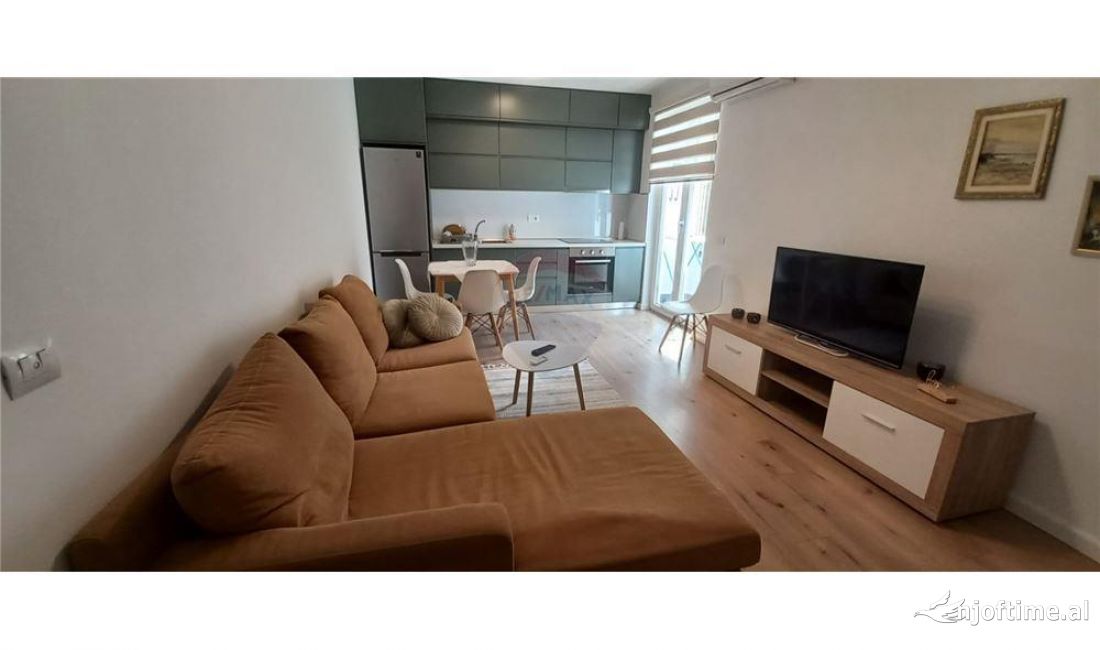 Shtepi me qera Apartament ne Tirane, 1+1, Mobilimi E mobiluar, Pagesa 700  Euro.