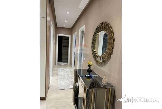 APARTAMENT 2+1+ PARKIM PER SHITJE