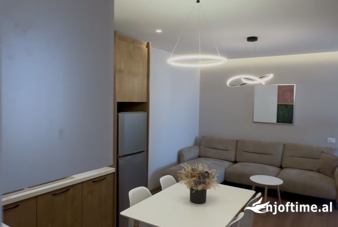 Shtepi ne shitje 2+1 ne Tirane - 180,000 Euro