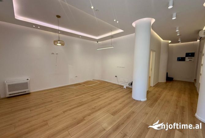 Shtepi me qera 5+1 ne Tirane - 2,300 Euro