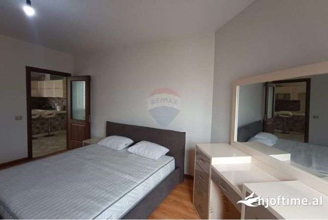Shtepi me qera 2+1 ne Tirane - 700 Euro
