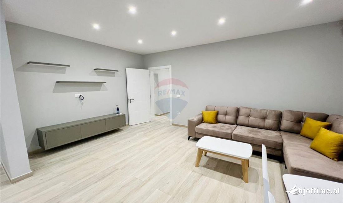Shtepi me qera Apartament ne Tirane, 2+1, Mobilimi E mobiluar, Pagesa 600  Euro.