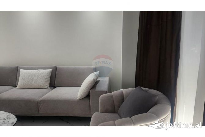 Shtepi me qera 2+1 ne Tirane - 550 Euro