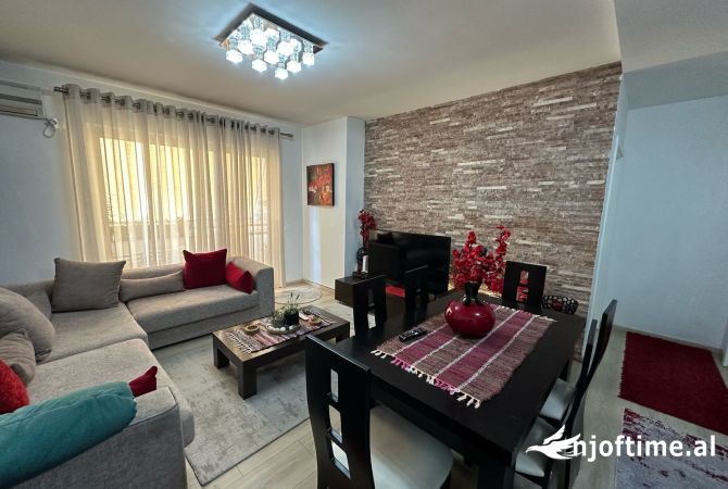 Shtepi me qera 2+1 ne Tirane - 550 Euro