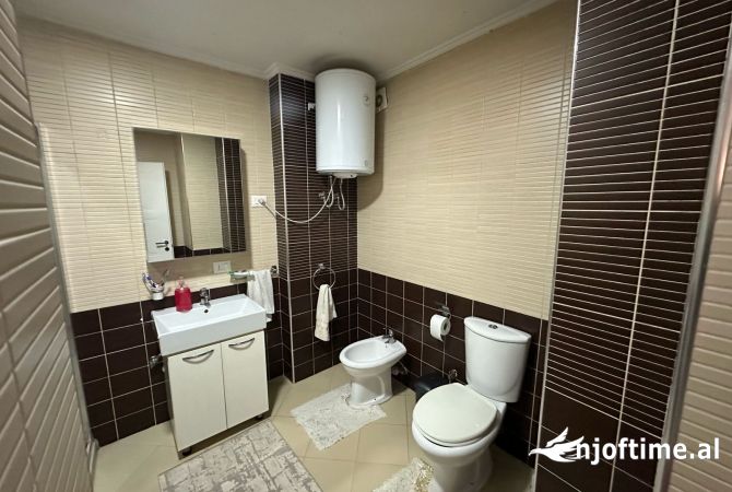 Shtepi me qera 2+1 ne Tirane - 550 Euro