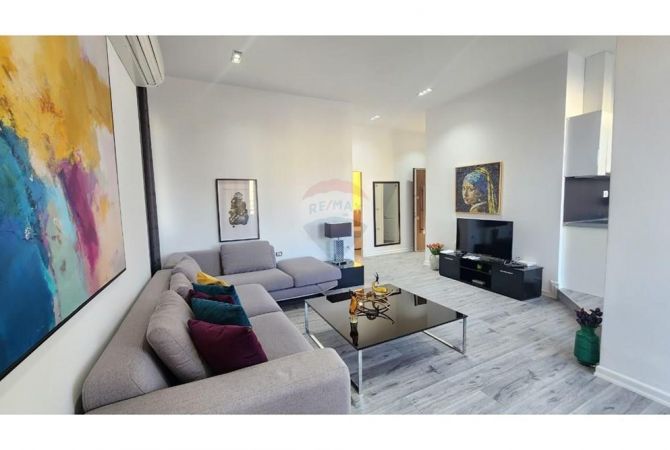 Shtepi me qera 2+1 ne Tirane - 800 Euro