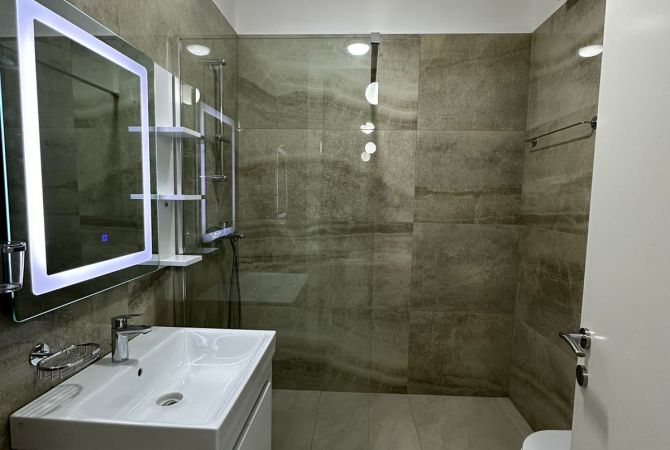 Shtepi me qera 1+1 ne Tirane - 700 Euro