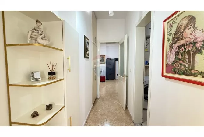 Shtepi me qera 2+1 ne Tirane - 750 Euro