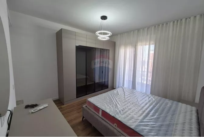 Shtepi me qera 2+1 ne Tirane - 750 Euro