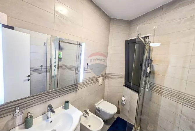 Shtepi me qera 2+1 ne Tirane - 800 Euro