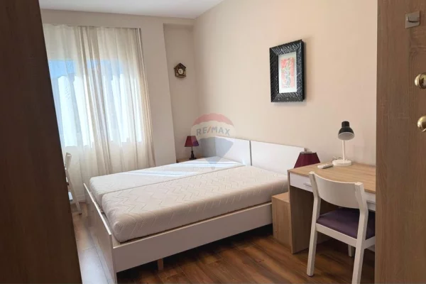 Shtepi me qera 2+1 ne Tirane - 1,000 Euro