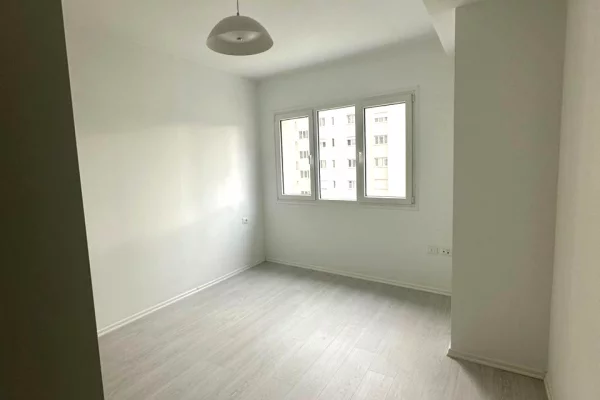 Shtepi me qera 2+1 ne Tirane - 550 Euro