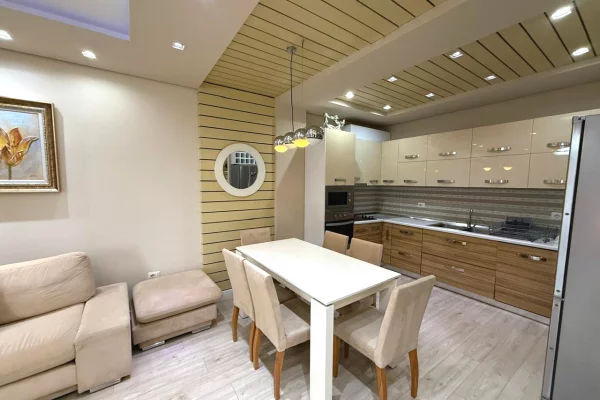 Shtepi me qera 2+1 ne Tirane - 650 Euro