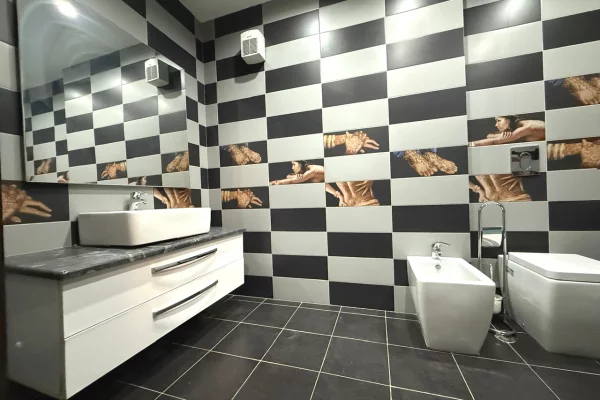 Shtepi me qera 2+1 ne Tirane - 650 Euro