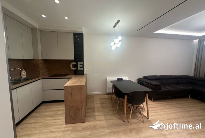Shtepi ne shitje 2+1 ne Tirane - 250,000 Euro