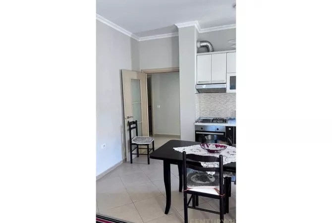 Shtepi me qera Apartament ne Tirane, 1+1, Mobilimi E mobiluar, Pagesa 500  Euro.