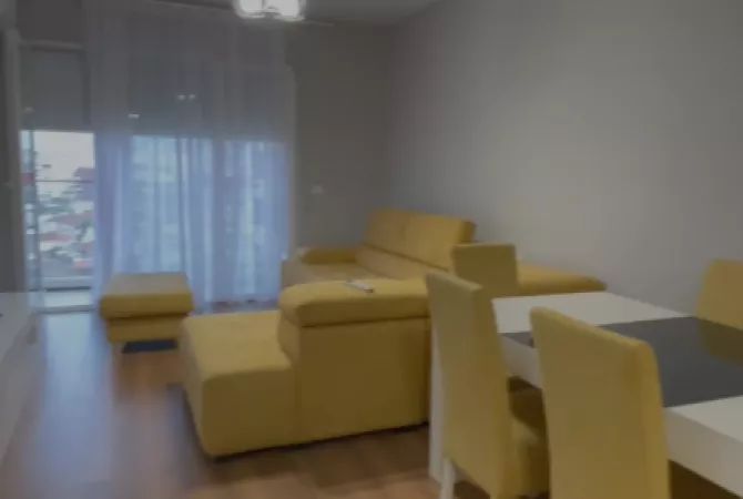 Shtepi me qera 3+1 ne Tirane - 800 Euro