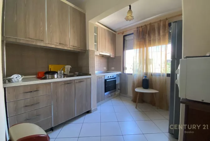 Shtepi me qera Apartament ne Tirane, 1+1, Mobilimi E mobiluar, Pagesa 500  Euro.