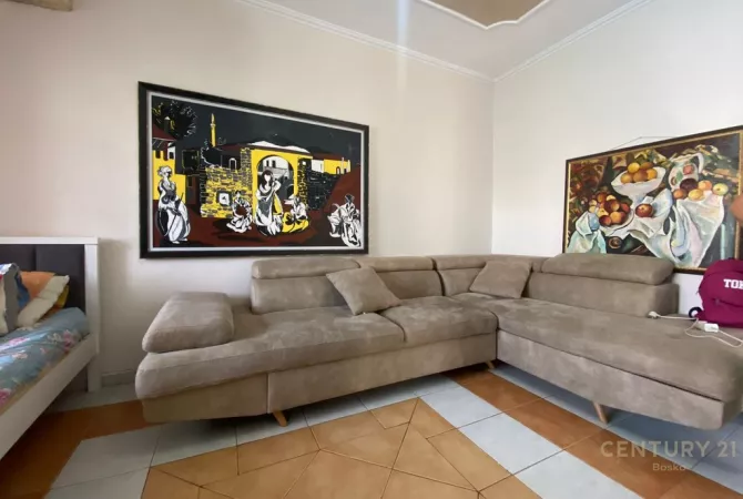 Shtepi me qera Apartament ne Tirane, 1+1, Mobilimi E mobiluar, Pagesa 500  Euro.