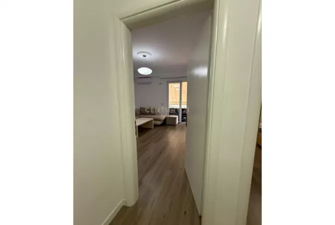 Shtepi me qera Apartament ne Tirane, 1+1, Mobilimi E mobiluar, Pagesa 650  Euro.