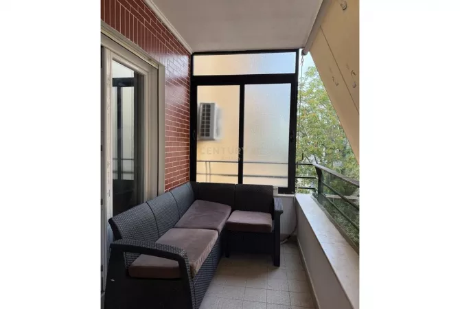 Shtepi me qera Apartament ne Tirane, 1+1, Mobilimi E mobiluar, Pagesa 650  Euro.