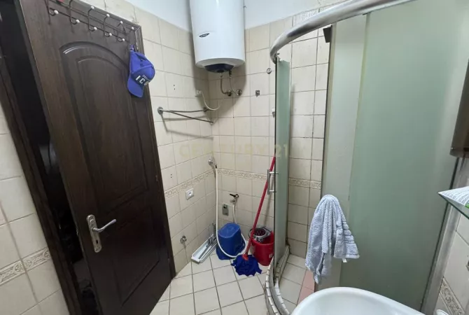 Shtepi me qera Apartament ne Tirane, 2+1, Mobilimi E mobiluar, Pagesa 500  Euro.