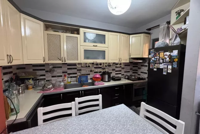Shtepi me qera 2+1 ne Tirane - 500 Euro
