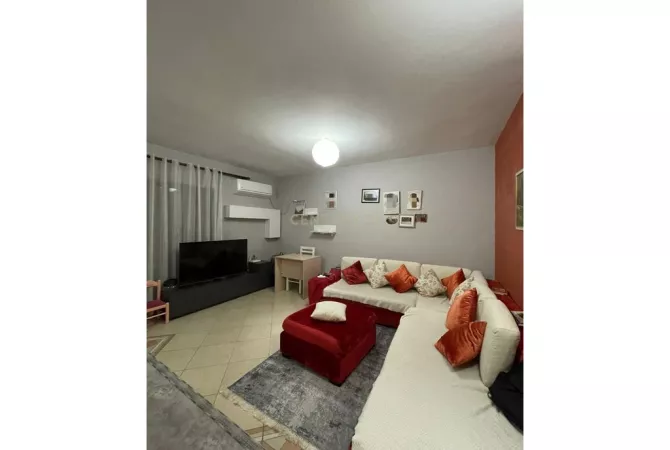 Shtepi me qera 2+1 ne Tirane - 500 Euro