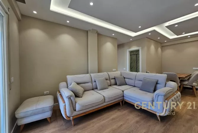 Shtepi me qera 2+1 ne Tirane - 700 Euro
