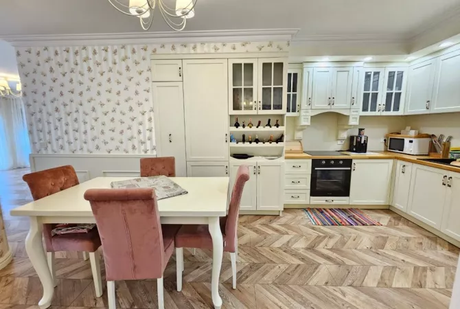 Shtepi me qera Apartament ne Tirane, 2+1, Mobilimi E mobiluar, Pagesa 1,000  Euro.