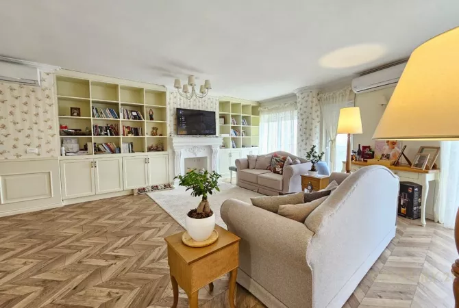 Shtepi me qera 2+1 ne Tirane - 1,000 Euro
