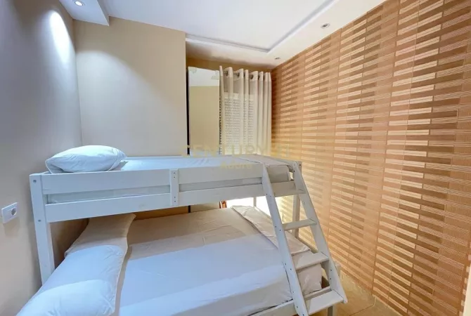 Shtepi ne shitje Apartament ne Durres, 2+1, Mobilimi E mobiluar, Pagesa 195,000  Euro.