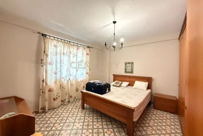 Shtepi me qera Apartament ne Tirane, 2+1, Mobilimi E mobiluar, Pagesa 650  Euro.