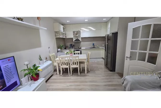 Shtepi me qera 2+1 ne Tirane - 800 Euro