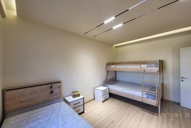 Shtepi ne shitje 1+1 ne Tirane - 100,000 Euro