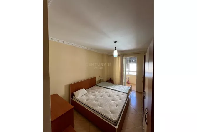 Shtepi ne shitje Apartament ne Tirane, 1+1, Mobilimi E mobiluar, Pagesa 109,000  Euro.