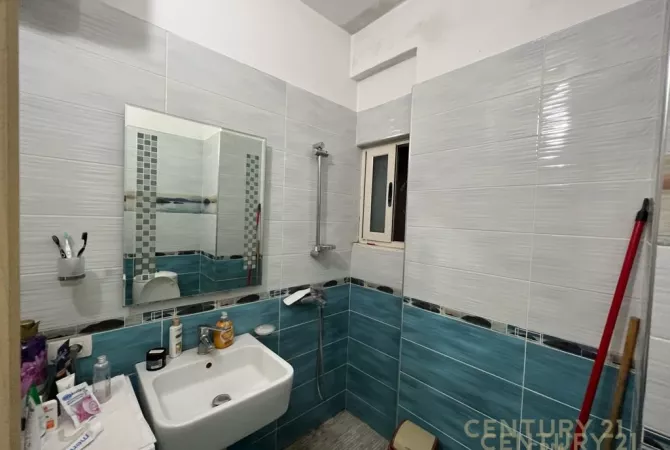 Shtepi me qera Apartament ne Tirane, 1+1, Mobilimi E mobiluar, Pagesa 550  Euro.