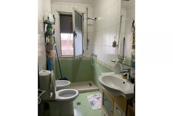 Shtepi me qera Apartament ne Tirane, 2+1, Mobilimi E mobiluar, Pagesa 550  Euro.