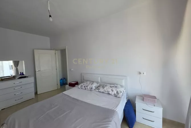Shtepi ne shitje Apartament ne Tirane, 2+1, Mobilimi E mobiluar, Pagesa 150,000  Euro.