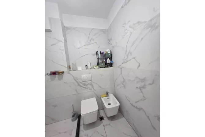 Shtepi ne shitje Apartament ne Tirane, 2+1, Mobilimi E mobiluar, Pagesa 150,000  Euro.